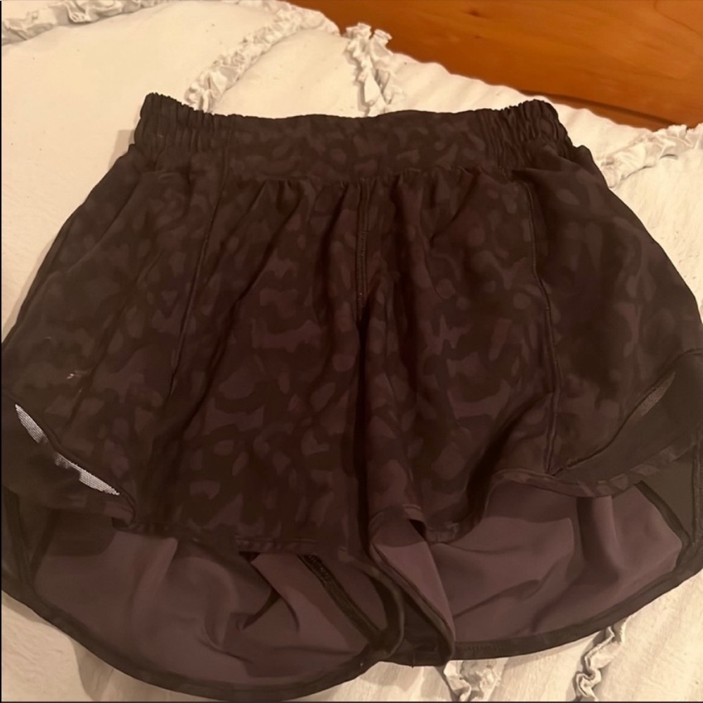 lululemon hotty hot shorts